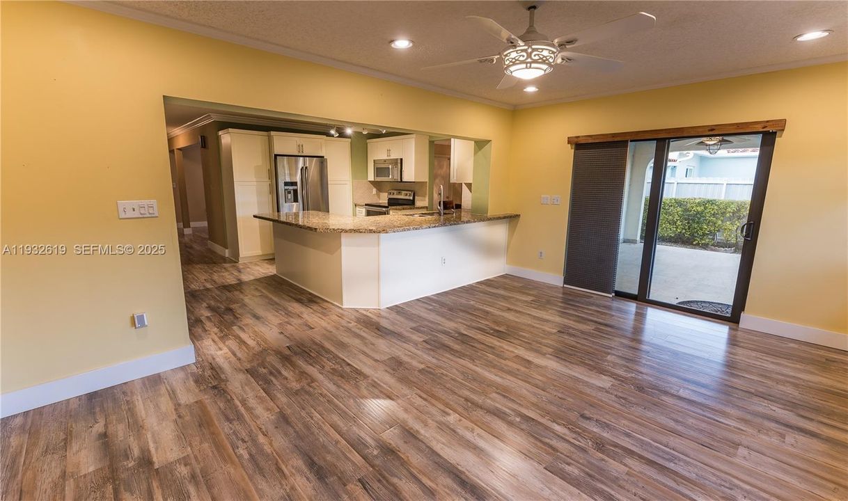 For Sale: $810,000 (4 beds, 3 baths, 2007 Square Feet)