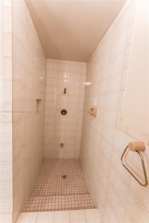 For Sale: $810,000 (4 beds, 3 baths, 2007 Square Feet)