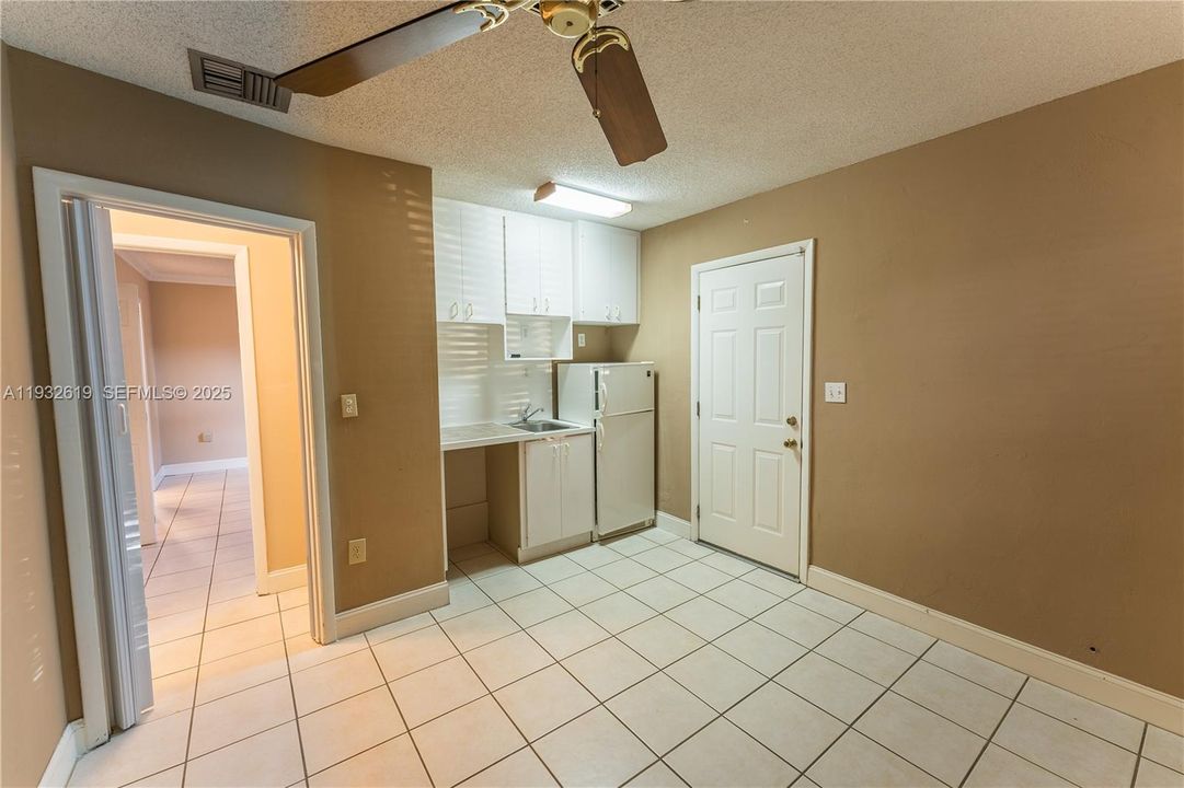 For Sale: $810,000 (4 beds, 3 baths, 2007 Square Feet)