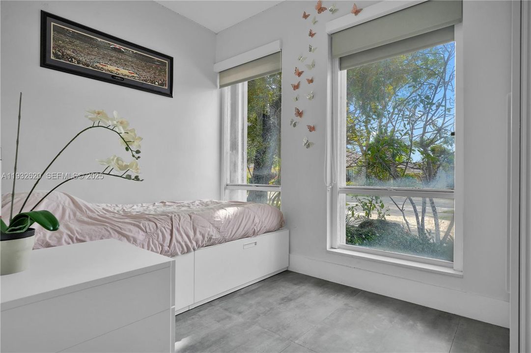 出租: $7,700 (4 贝兹, 3 浴室, 3006 平方英尺)