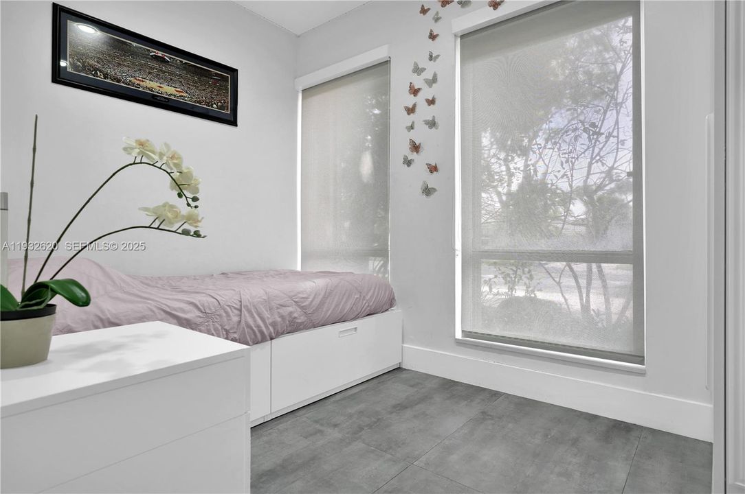 出租: $7,700 (4 贝兹, 3 浴室, 3006 平方英尺)