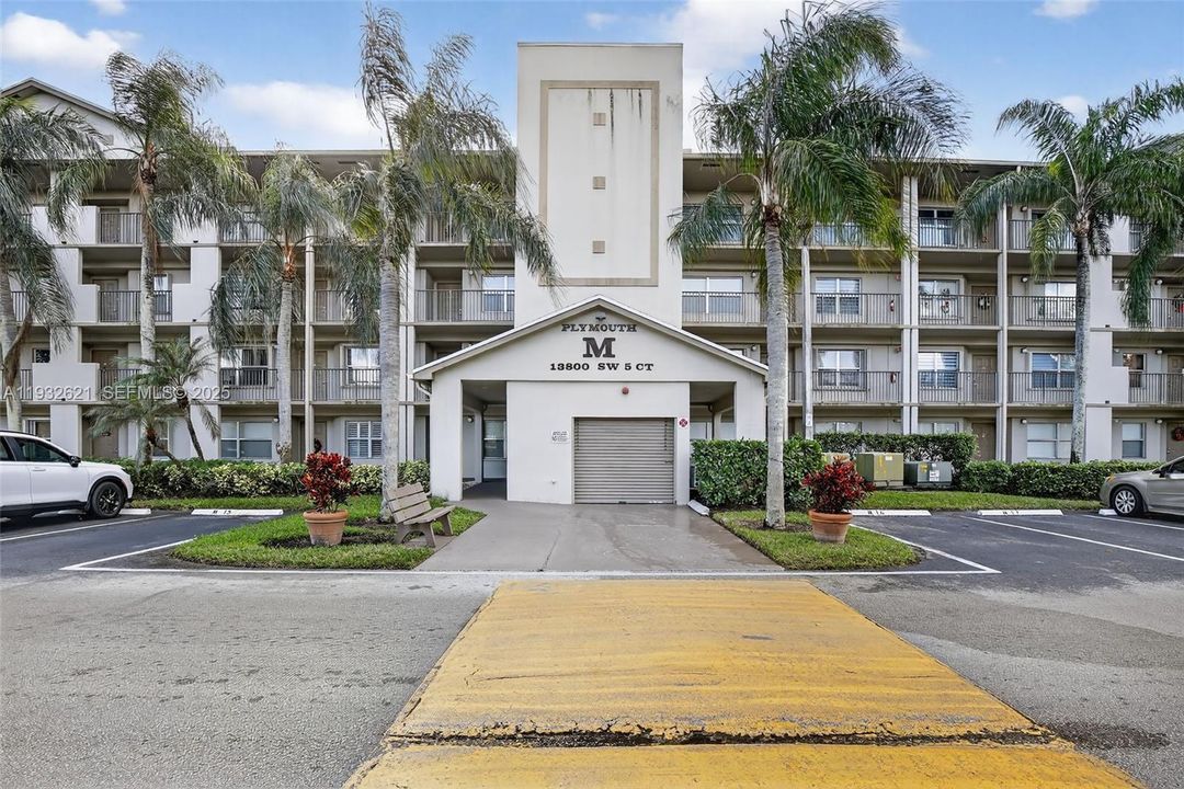 For Sale: $220,000 (2 beds, 2 baths, 1137 Square Feet)