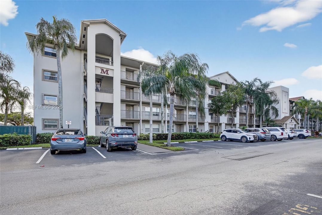 For Sale: $220,000 (2 beds, 2 baths, 1137 Square Feet)