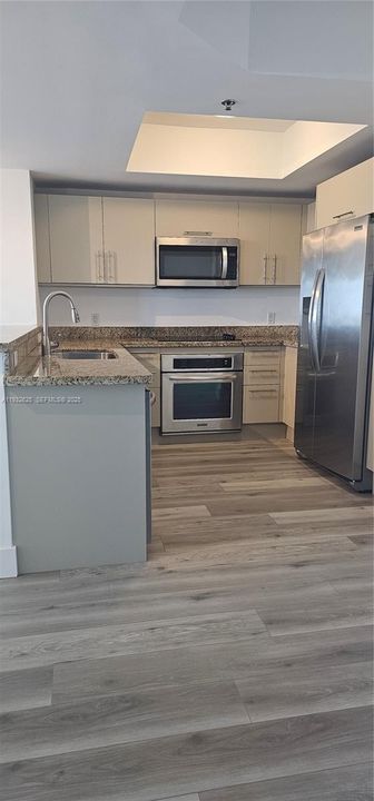For Rent: $2,800 (2 beds, 2 baths, 1165 Square Feet)