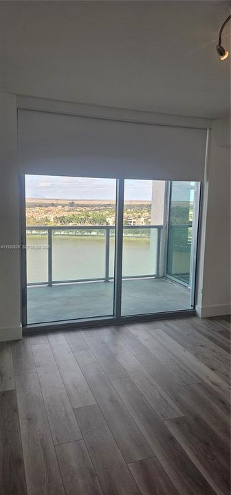 For Rent: $2,800 (2 beds, 2 baths, 1165 Square Feet)