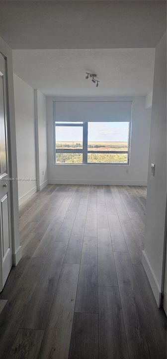 For Rent: $2,800 (2 beds, 2 baths, 1165 Square Feet)