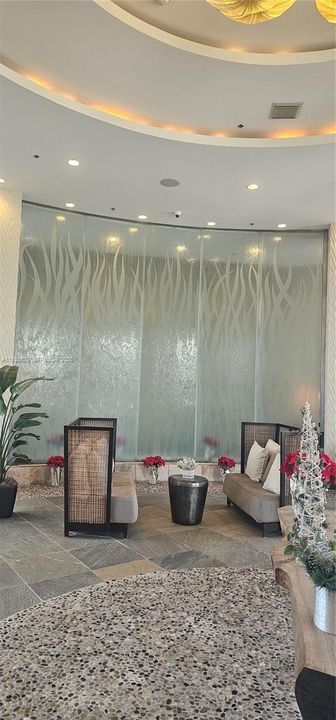 For Rent: $2,800 (2 beds, 2 baths, 1165 Square Feet)