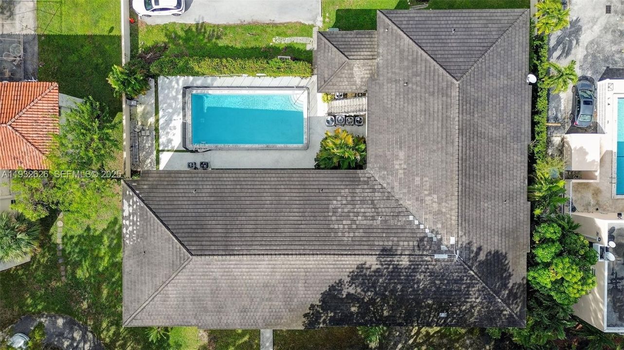 For Rent: $4,250 (3 beds, 2 baths, 1403 Square Feet)