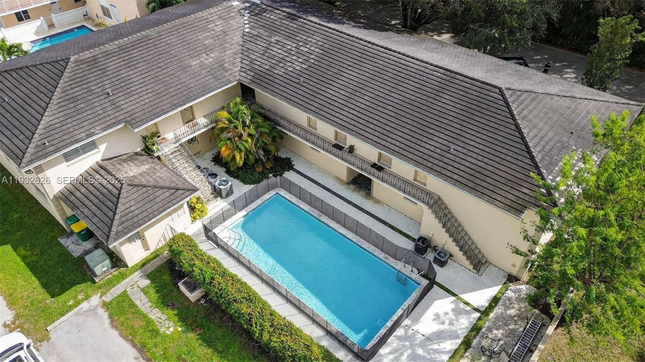 For Rent: $4,250 (3 beds, 2 baths, 1403 Square Feet)