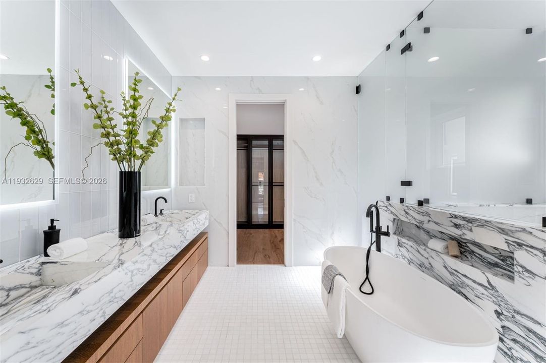 For Sale: $15,750,000 (6 beds, 6 baths, 6460 Square Feet)