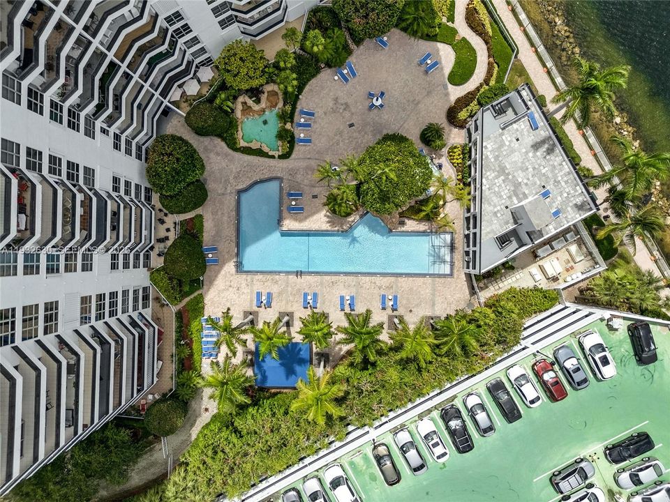 На продажу: $600,000 (3 спален, 3 ванн, 1536 Квадратных фут)