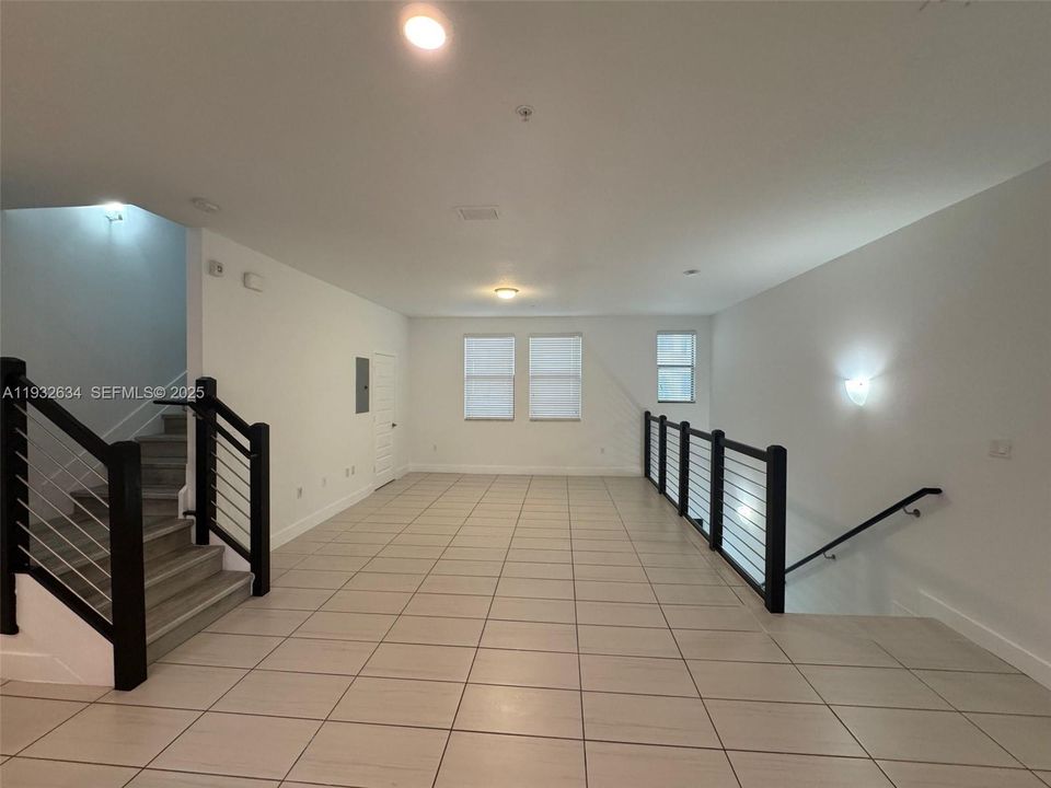 For Sale: $540,000 (3 beds, 2 baths, 1517 Square Feet)