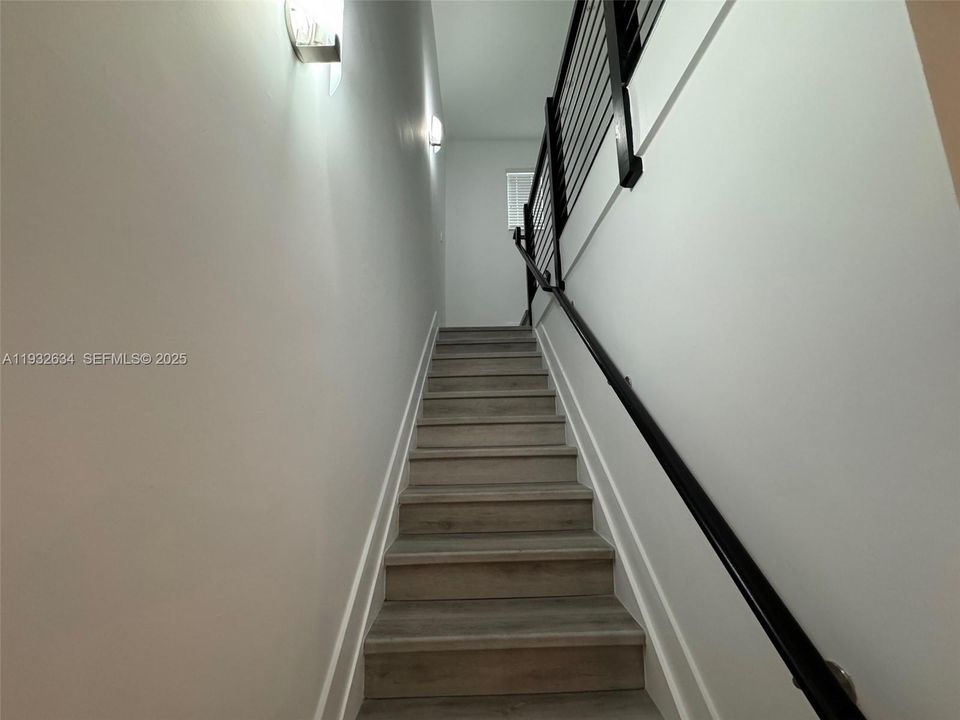 For Sale: $540,000 (3 beds, 2 baths, 1517 Square Feet)