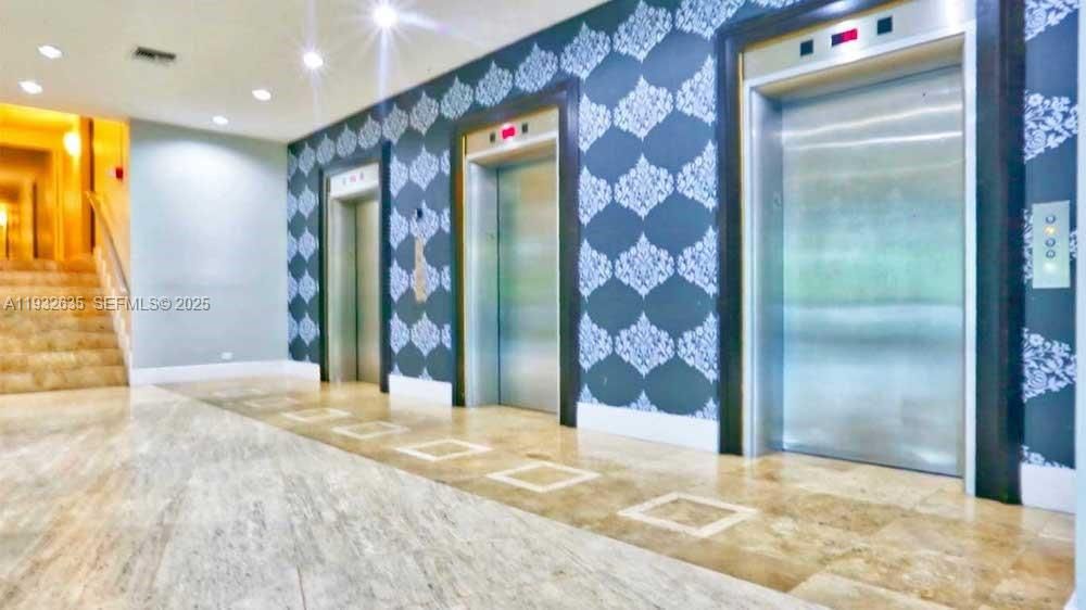 For Rent: $2,500 (2 beds, 2 baths, 1020 Square Feet)