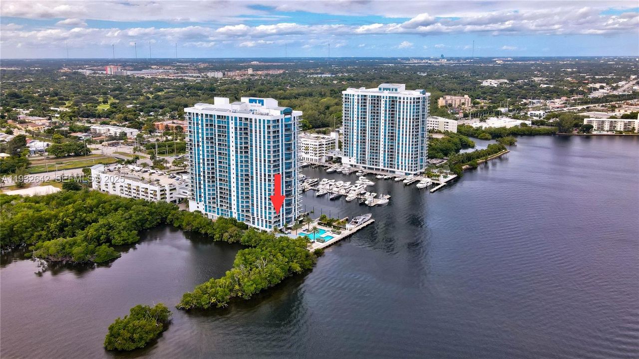 En Venta: $1,990,000 (3 camas, 3 baños, 2386 Pies cuadrados)