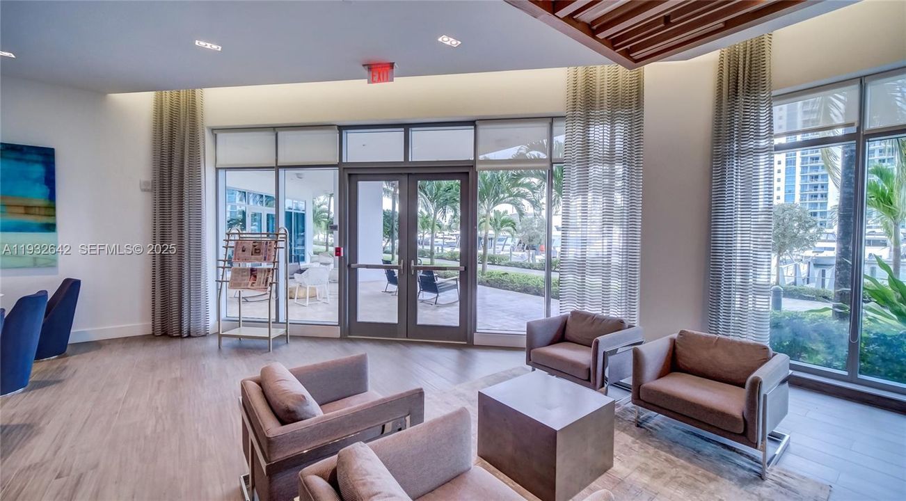 En Venta: $1,990,000 (3 camas, 3 baños, 2386 Pies cuadrados)