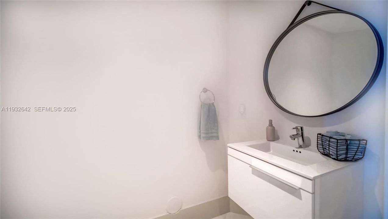 En Venta: $1,990,000 (3 camas, 3 baños, 2386 Pies cuadrados)