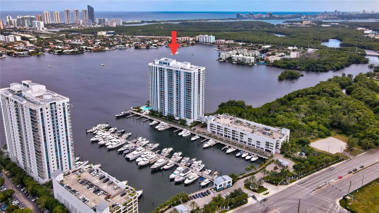 En Venta: $1,990,000 (3 camas, 3 baños, 2386 Pies cuadrados)