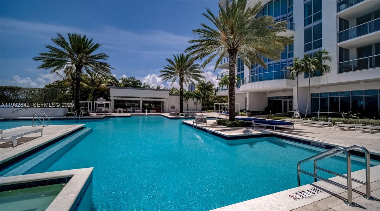 En Venta: $1,990,000 (3 camas, 3 baños, 2386 Pies cuadrados)