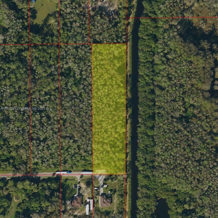 На продажу: $45,000 (2.55 acres)