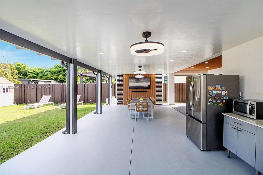 待售: $1,300,000 (5 贝兹, 4 浴室, 2925 平方英尺)