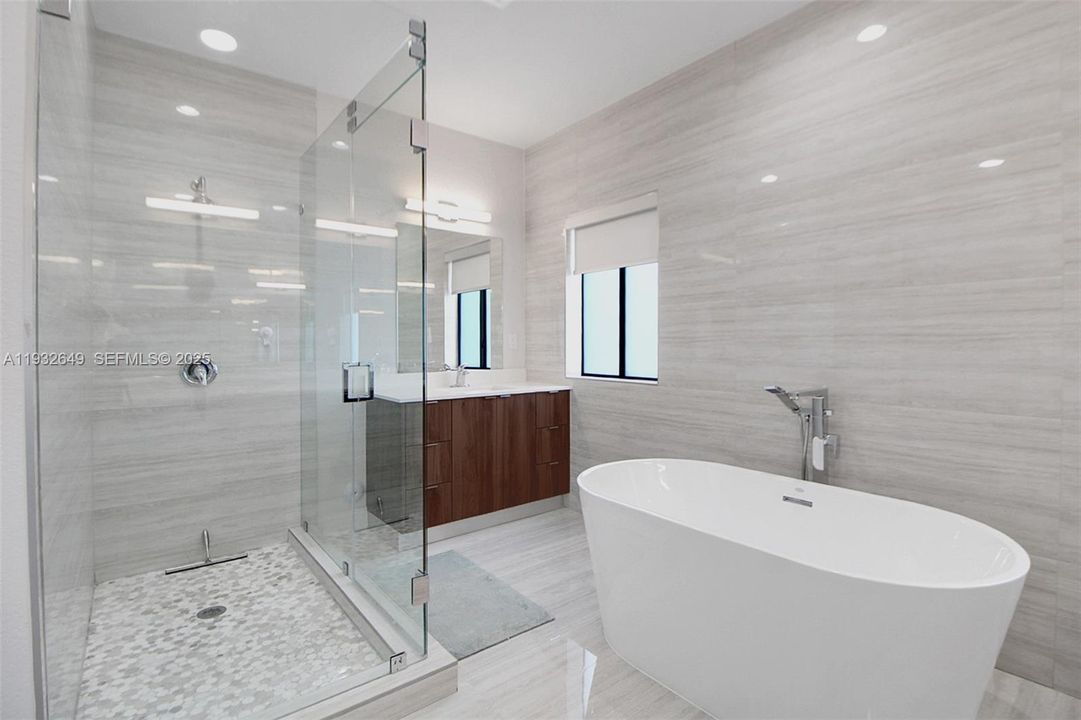 待售: $1,300,000 (5 贝兹, 4 浴室, 2925 平方英尺)