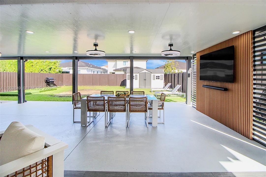 待售: $1,300,000 (5 贝兹, 4 浴室, 2925 平方英尺)