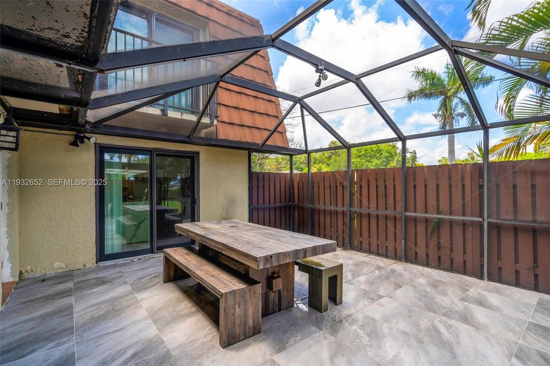 На продажу: $430,000 (3 спален, 2 ванн, 1654 Квадратных фут)