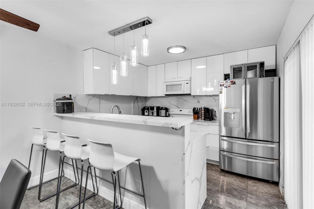 На продажу: $430,000 (3 спален, 2 ванн, 1654 Квадратных фут)