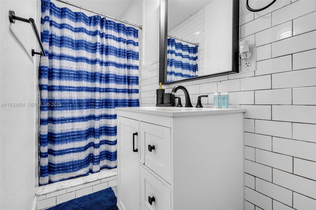 For Rent: $5,000 (4 beds, 3 baths, 1847 Square Feet)