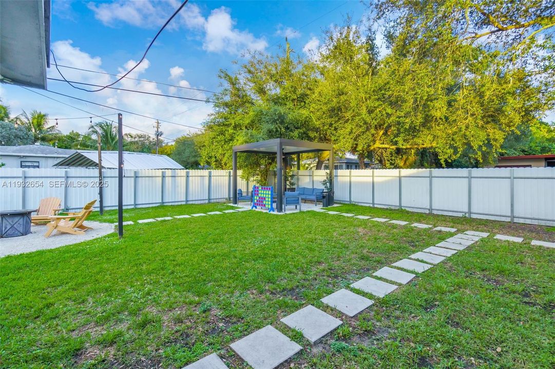 For Rent: $5,000 (4 beds, 3 baths, 1847 Square Feet)