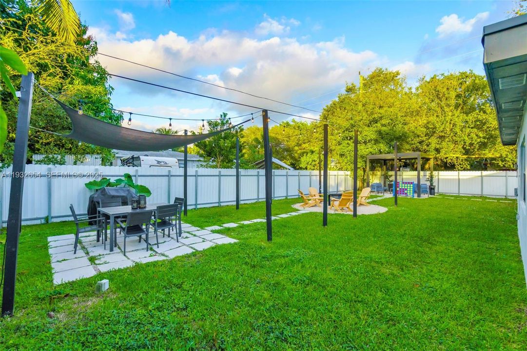 For Rent: $5,000 (4 beds, 3 baths, 1847 Square Feet)