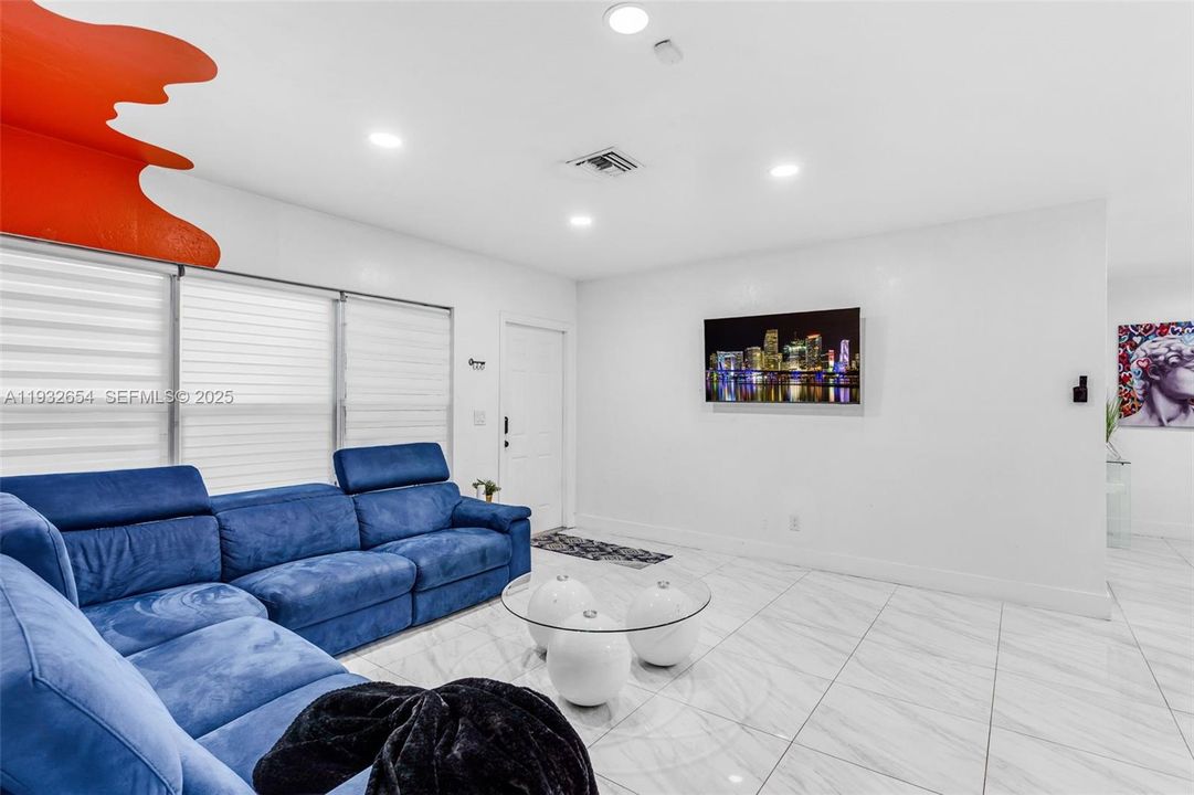 For Rent: $5,000 (4 beds, 3 baths, 1847 Square Feet)