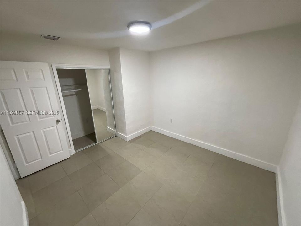 В аренду: $1,950 (2 спален, 1 ванн, 1792 Квадратных фут)