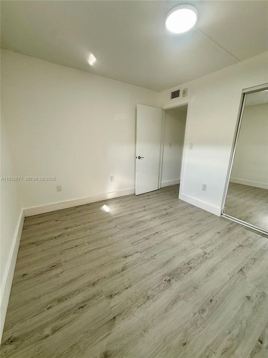 Activo con contrato: $2,350 (2 camas, 2 baños, 1086 Pies cuadrados)