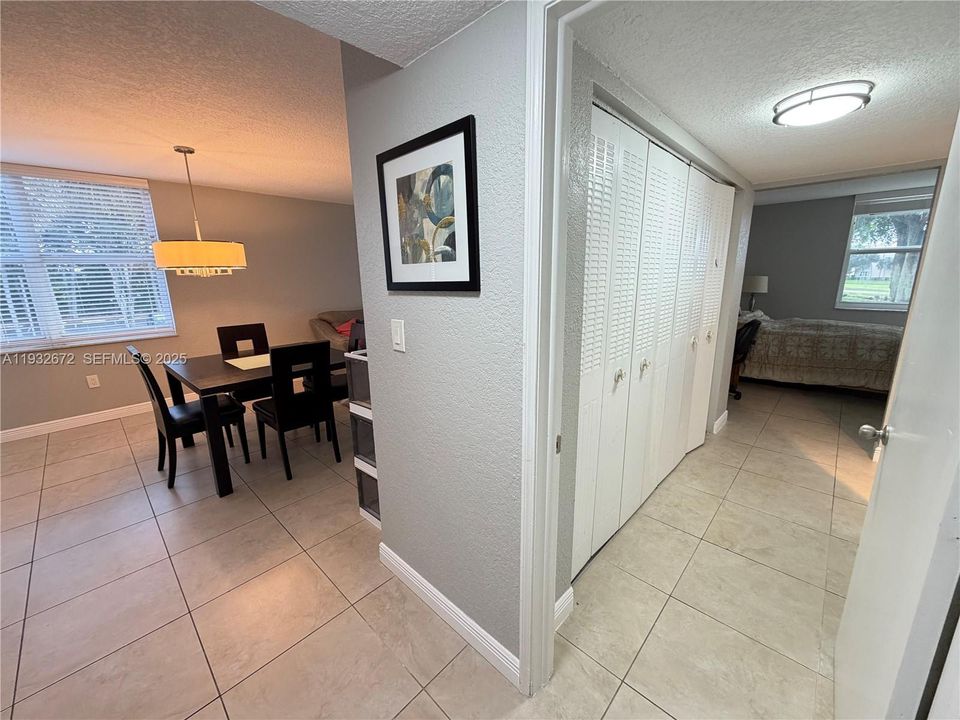 出租: $2,000 (2 贝兹, 2 浴室, 940 平方英尺)