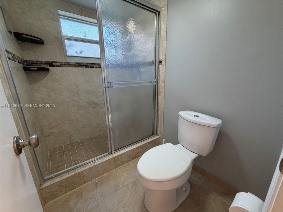 出租: $2,000 (2 贝兹, 2 浴室, 940 平方英尺)