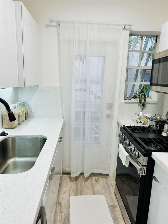 En Venta: $189,900 (0 camas, 1 baños, 414 Pies cuadrados)