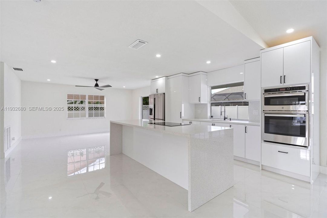 待售: $575,000 (3 贝兹, 2 浴室, 1786 平方英尺)