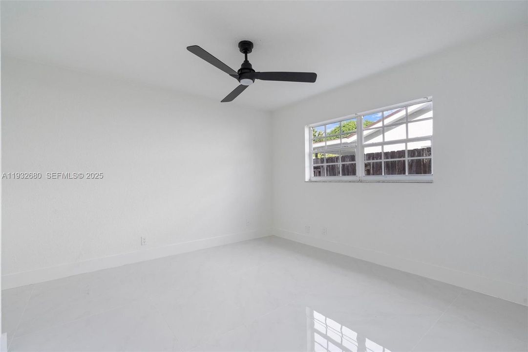 待售: $575,000 (3 贝兹, 2 浴室, 1786 平方英尺)