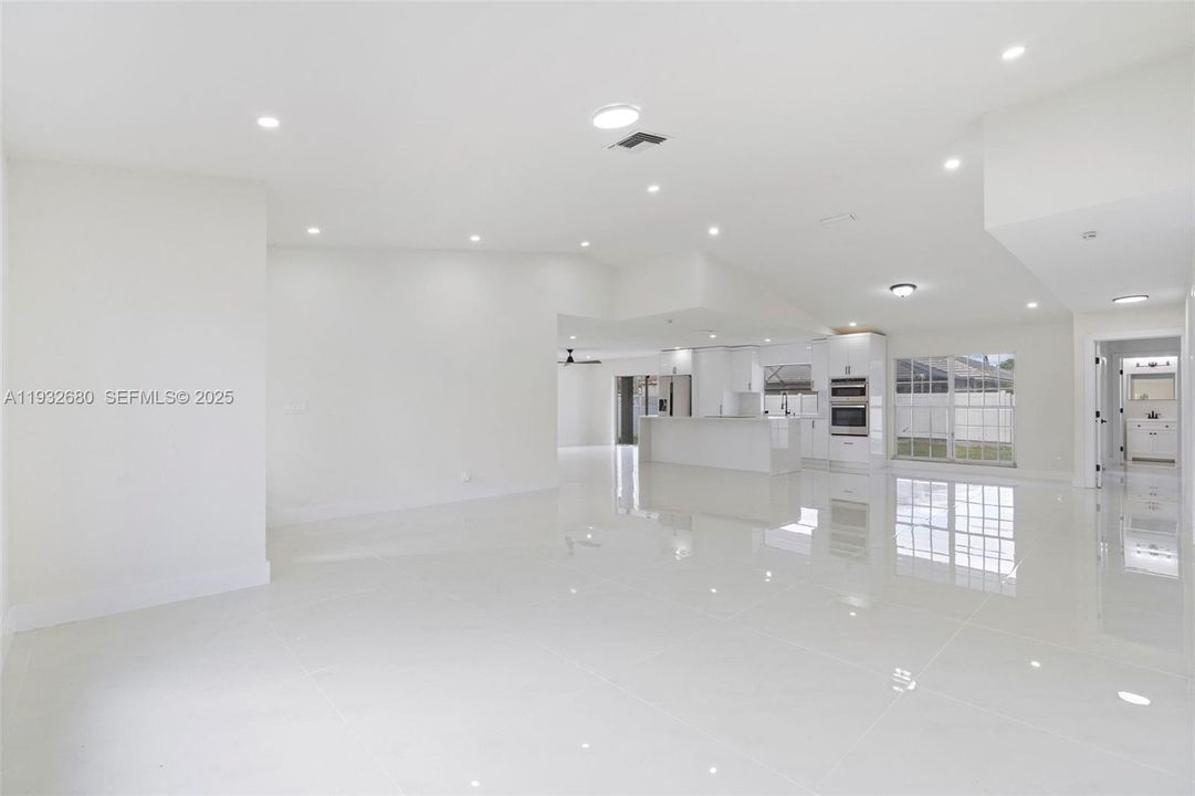 待售: $575,000 (3 贝兹, 2 浴室, 1786 平方英尺)