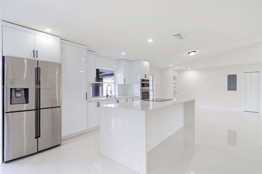 待售: $575,000 (3 贝兹, 2 浴室, 1786 平方英尺)