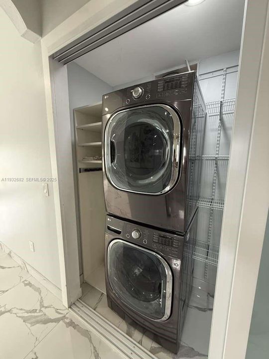 En Renta: $2,700 (2 camas, 1 baños, 1402 Pies cuadrados)