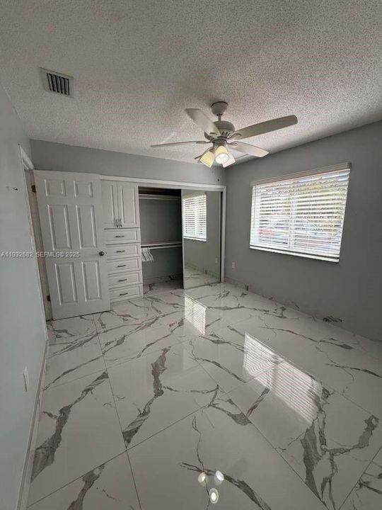 En Renta: $2,700 (2 camas, 1 baños, 1402 Pies cuadrados)