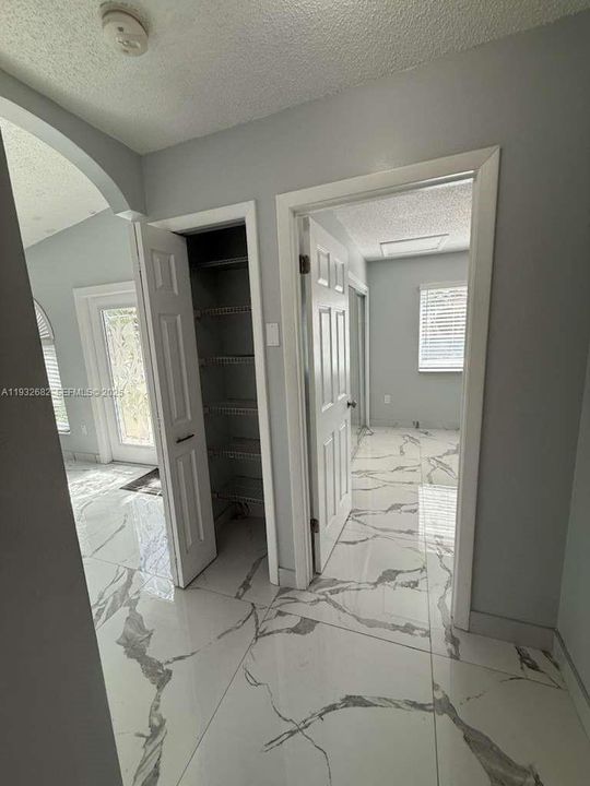 En Renta: $2,700 (2 camas, 1 baños, 1402 Pies cuadrados)