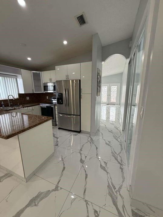 En Renta: $2,700 (2 camas, 1 baños, 1402 Pies cuadrados)