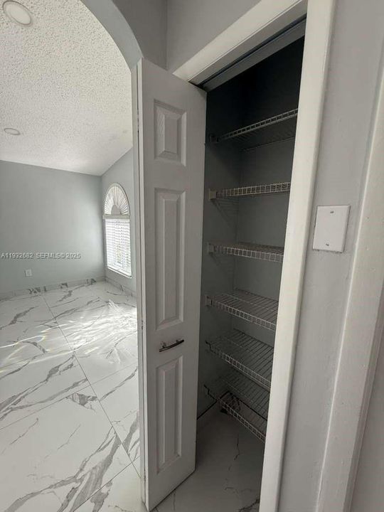 En Renta: $2,700 (2 camas, 1 baños, 1402 Pies cuadrados)