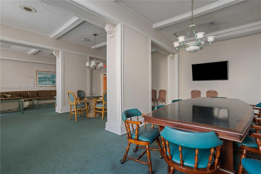 For Rent: $2,550 (2 beds, 2 baths, 1605 Square Feet)