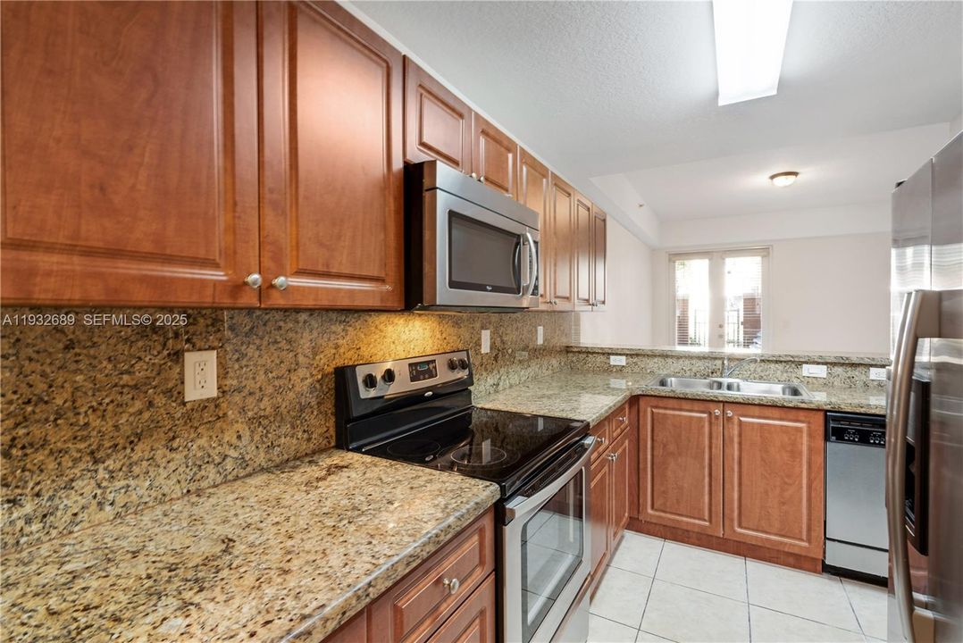 En Renta: $2,700 (3 camas, 2 baños, 1390 Pies cuadrados)