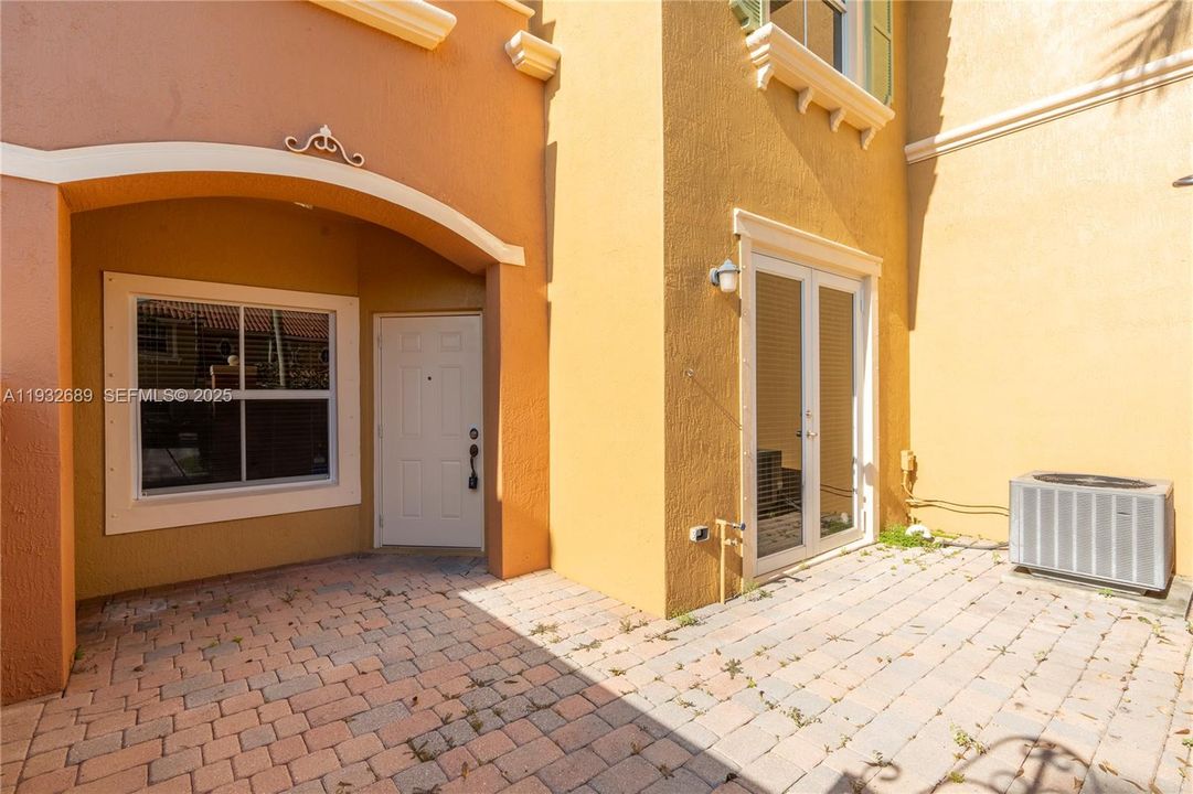 En Renta: $2,700 (3 camas, 2 baños, 1390 Pies cuadrados)